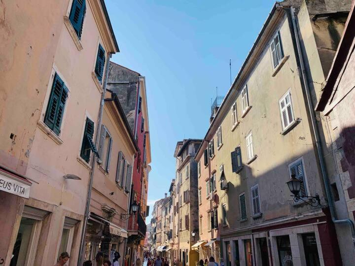 Feel The City Atmosphere Rovinj Exterior photo